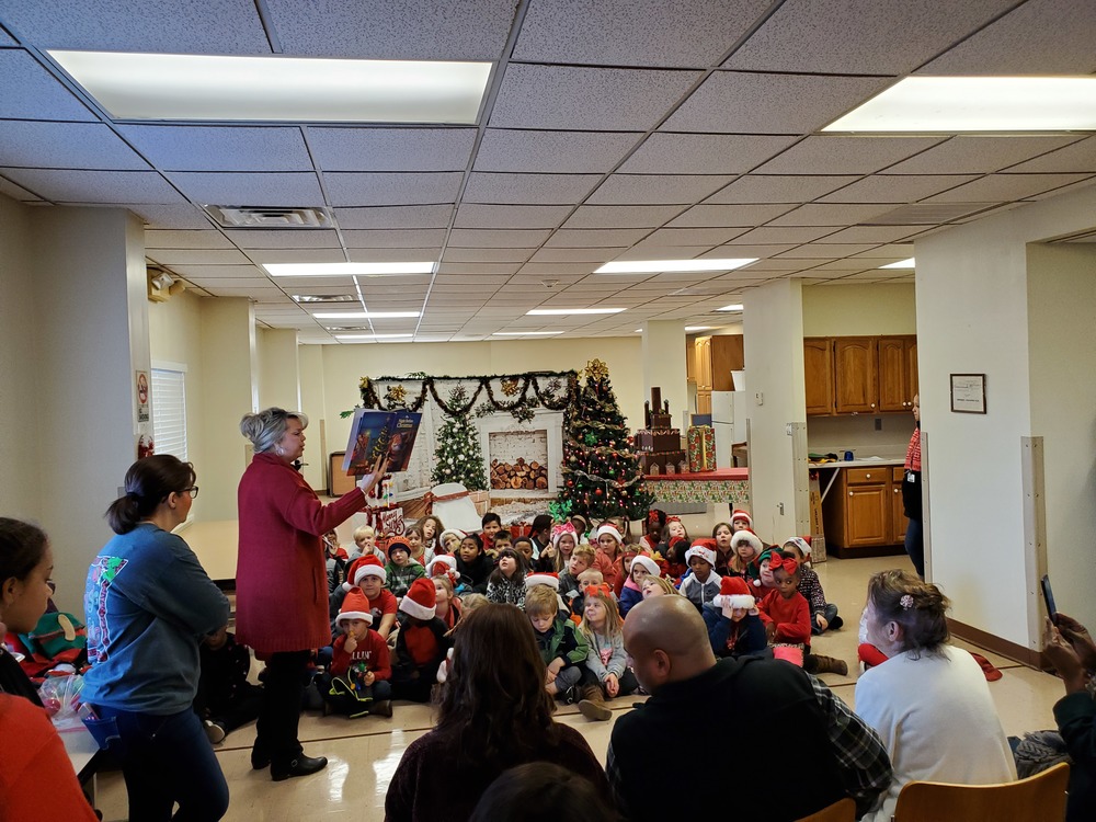 B.B. Comer Elementary Students Sing Christmas Carols to Sylavon Towers Residents